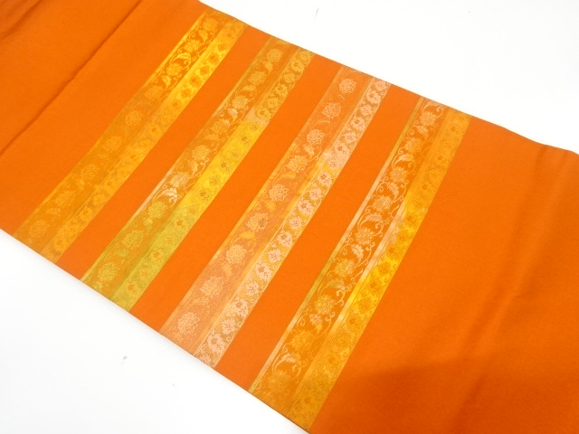 横段に花唐草模様織り出し　名古屋帯